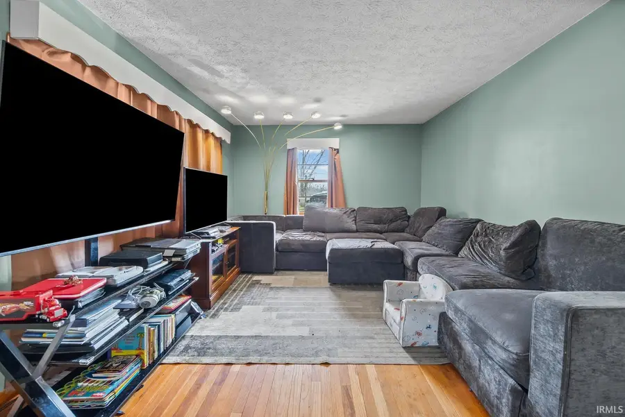 312 Debbie Lane, Williamsport, IN 47993 - #3