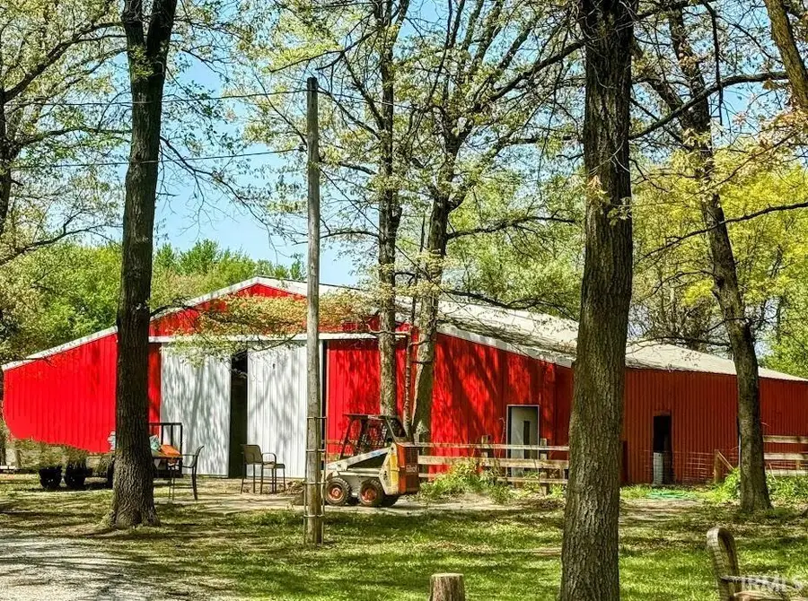 15752 W 400 N Road, Medaryville, IN 47957 - #2