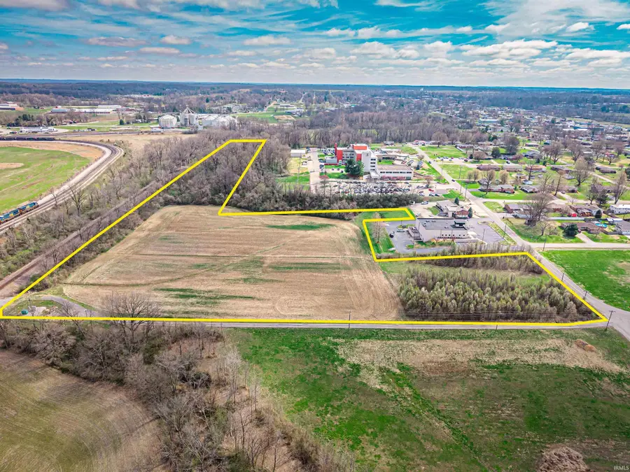 569 N Richland Creek Drive, Princeton, IN 47670 - #2