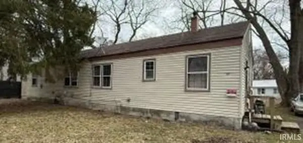 809 and 811 Kingsporte Lane, LaPorte, IN 46350