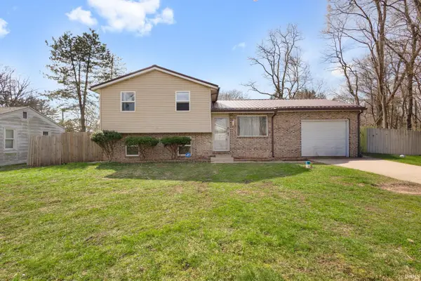 52235 Helmen Avenue, South Bend, IN 46637