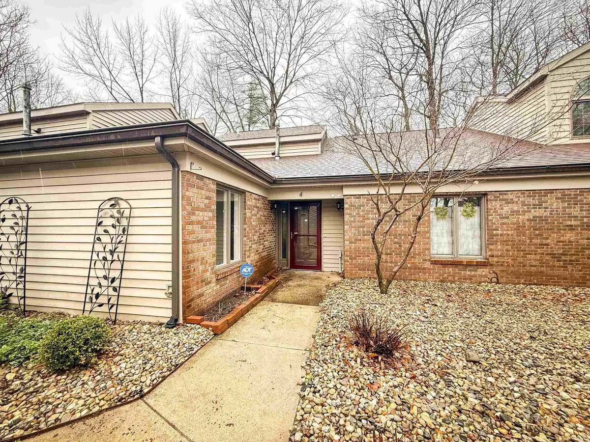 4 Boulder Court, Nappanee, IN 46550 - #1