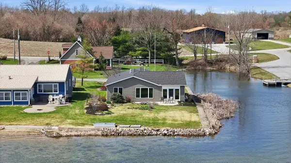 4665 S 895 E, Wolcottville, IN 46795