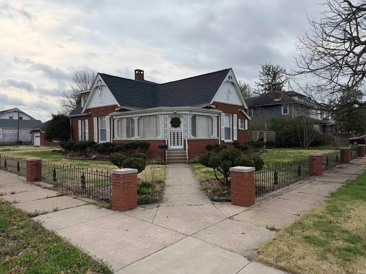 27 N Edwards Street, Worthington, IN 47471 - #1