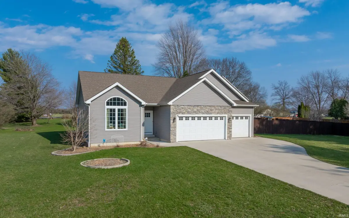 2206 S Old Ditch Road, Warsaw, IN 46580 - #1