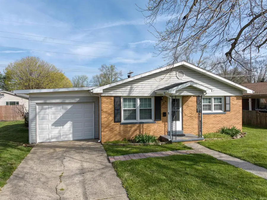 1129 E Water Street, Mount Vernon, IN 47620 - #3