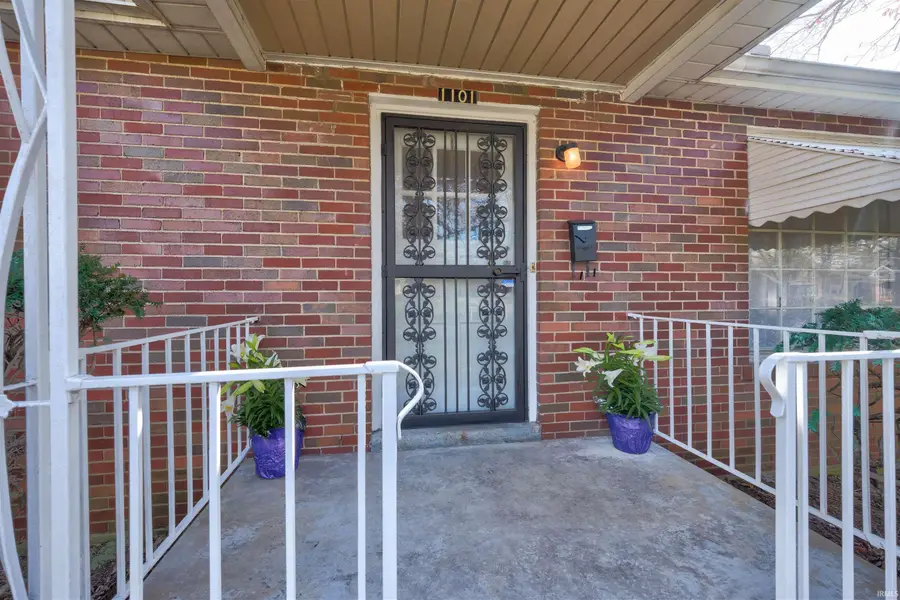 1101 Ravenswood Drive, Evansville, IN 47714 - #2