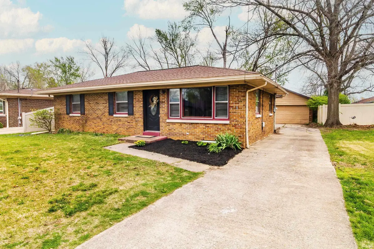 7351 Oak Hill Road, Evansville, IN 47725 - #1