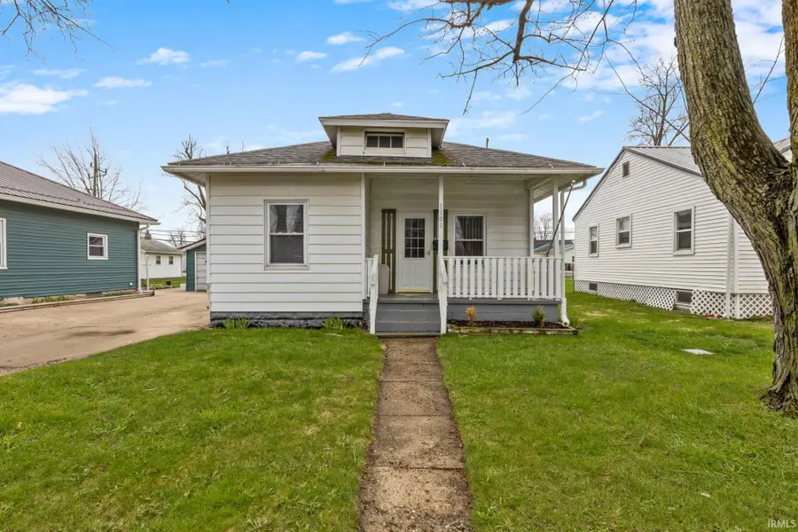 1101 E Walnut Street, Nappanee, IN 46550 - #2