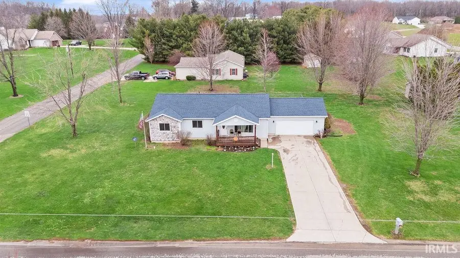 2804 E Lapoint Drive, Milford, IN 46542 - #2