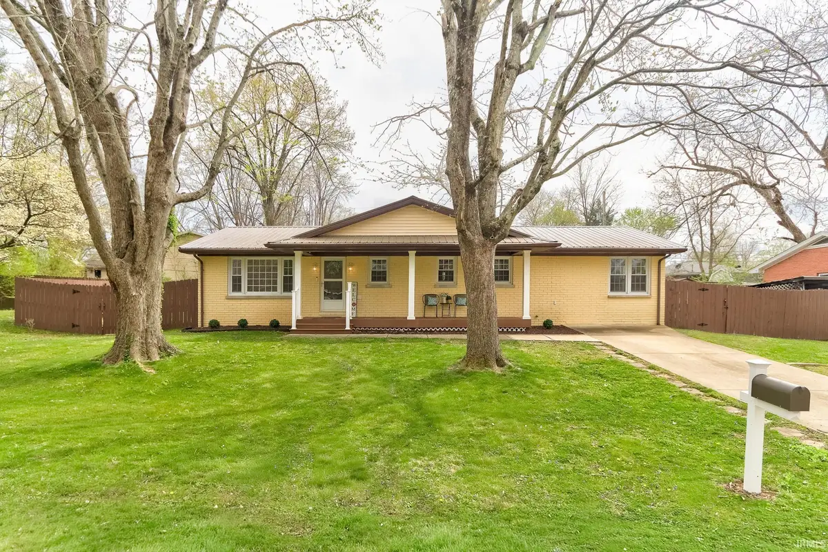 509 E Jefferson Avenue, Chandler, IN 47610 - #1