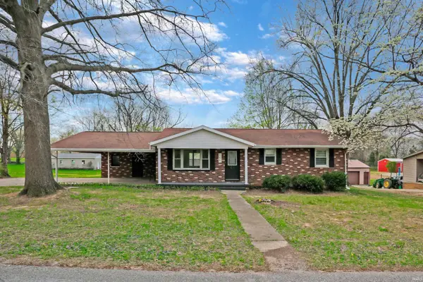 156 W Jefferson Avenue, Chandler, IN 47610