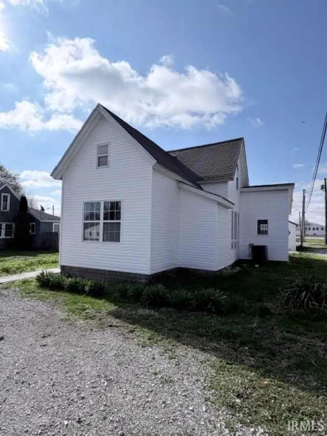105 E Jefferson Street, Kempton, IN 46049 - #2