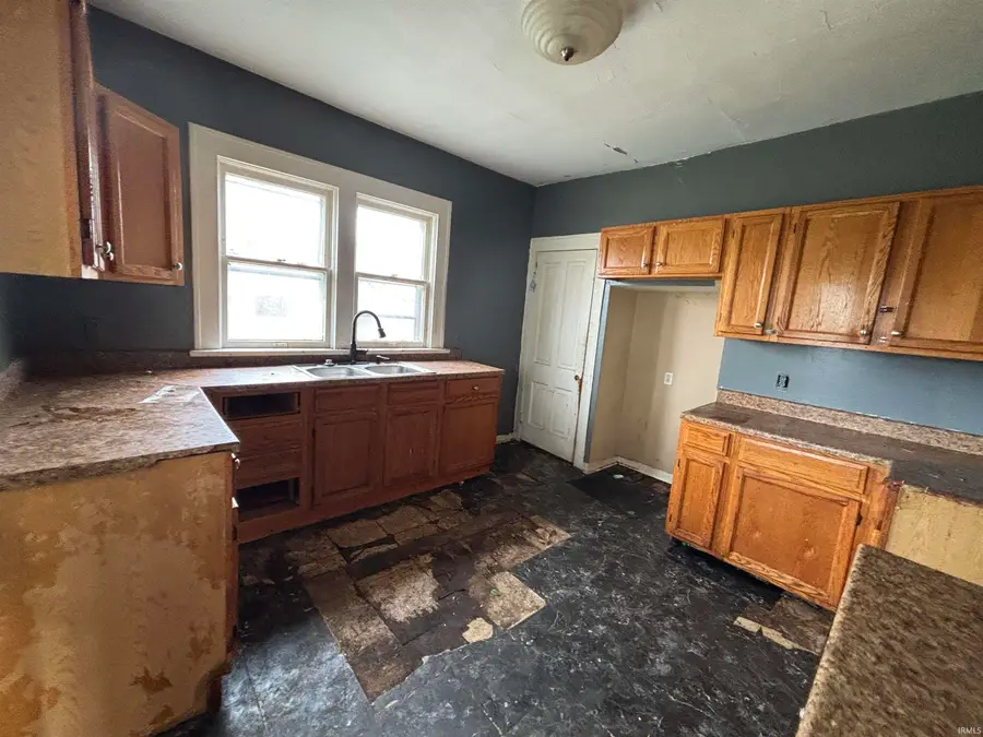 541 Kinnaird Avenue, Fort Wayne, IN 46807 - #3