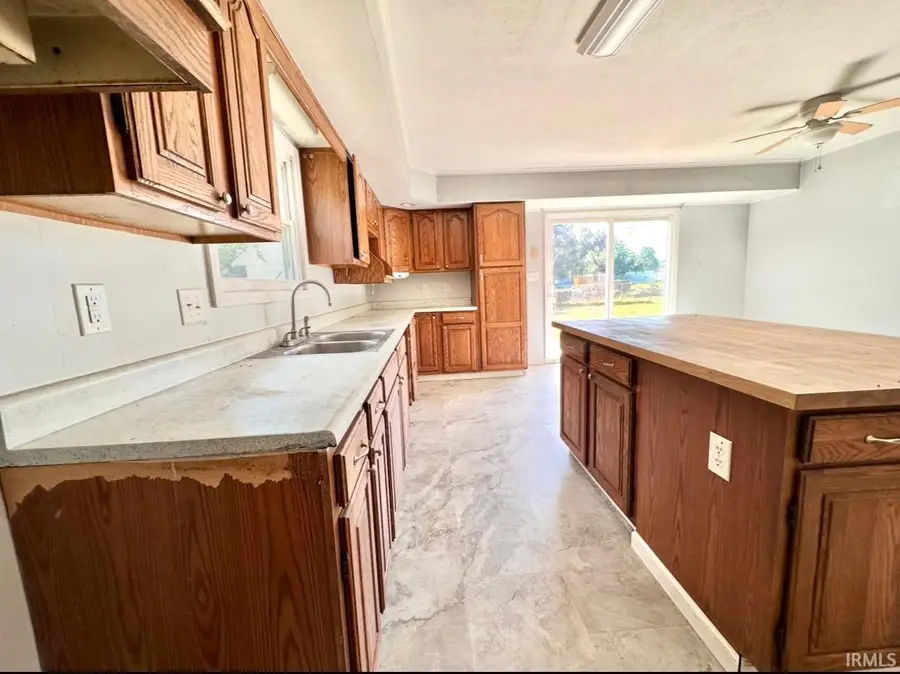 212 E Hopewell Street, Farmersburg, IN 47850 - #3