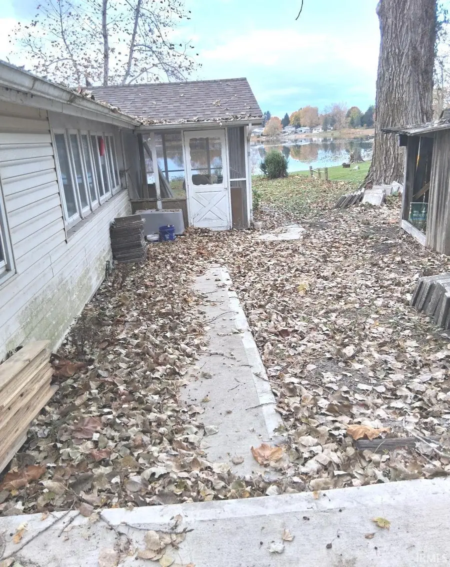 1519 S Lakeshore Drive, Albion, IN 46701 - #2