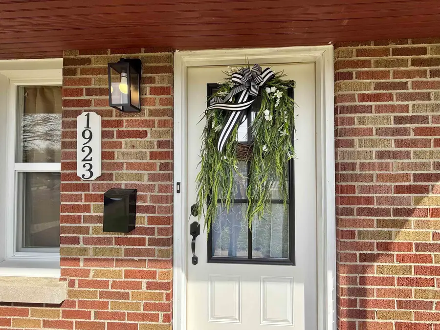 1923 N Weinbach Avenue, Evansville, IN 47711 - #2