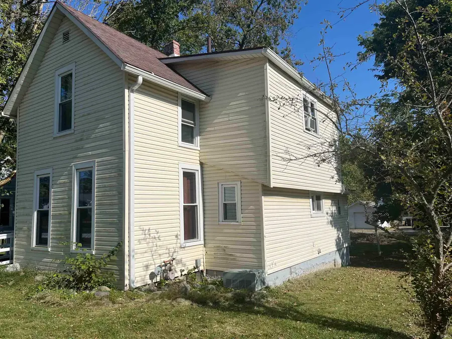 917 W Tipton Street, Huntington, IN 46750 - #2