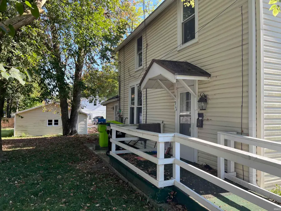 917 W Tipton Street, Huntington, IN 46750 - #3