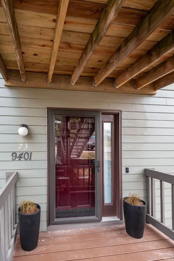 9401 S Pointe Retreat Drive, Bloomington, IN 47401