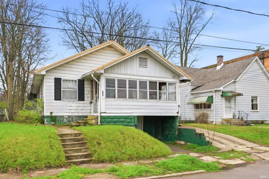 717 W Queen Street, Muncie, IN 47303 - #2