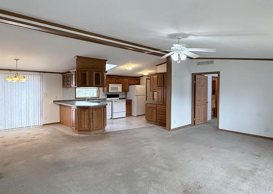 315 Doyle Avenue, Loogootee, IN 47553 - #2