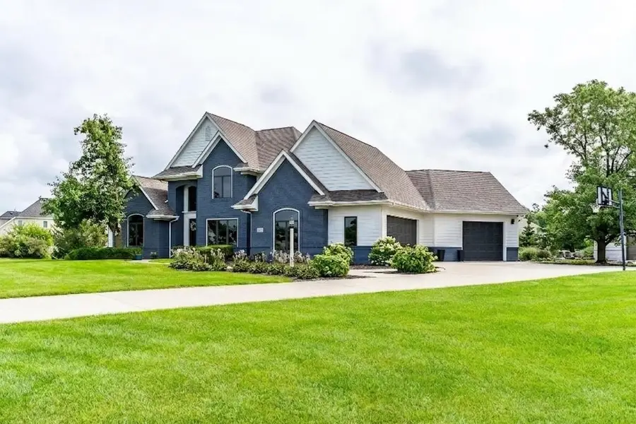 1615 Sycamore Hills Parkway, Fort Wayne, IN 46814 - #3