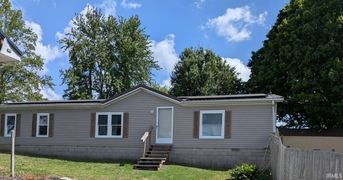 103 E Walnut Street, Petersburg, IN 47567 - #1