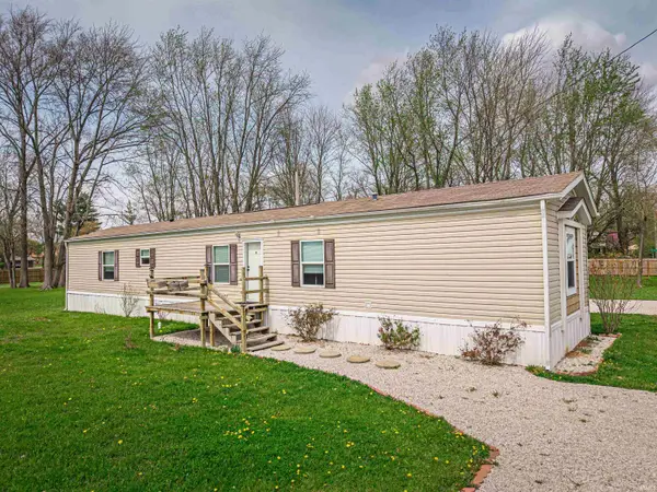 4611 N Alford Locust Street, Petersburg, IN 47567