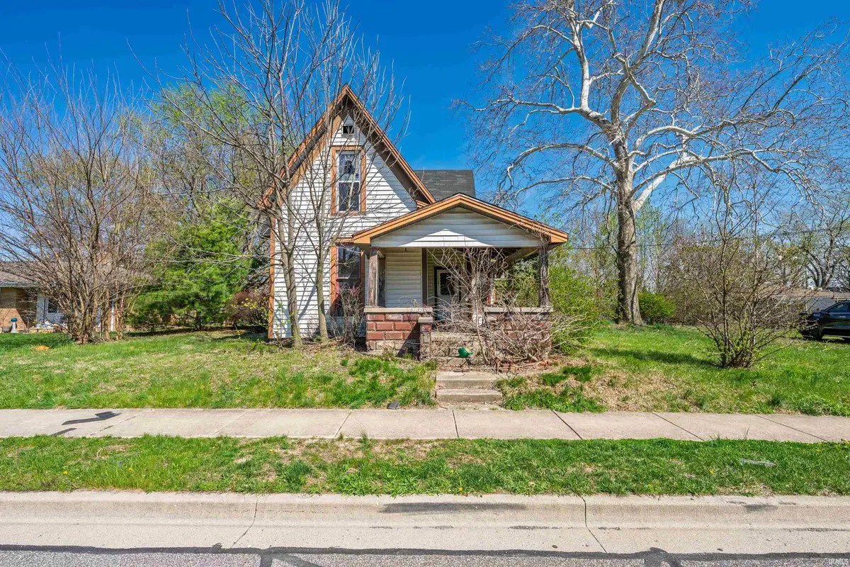 8110 S Walnut Street, Daleville, IN 47334 - #1