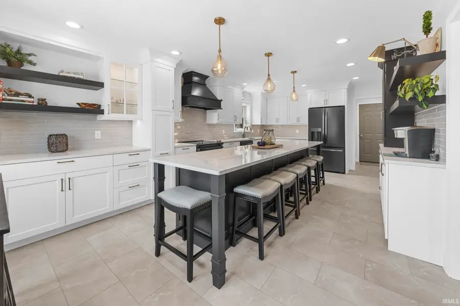 880 N Evergreen Drive, Jasper, IN 47546 - #3