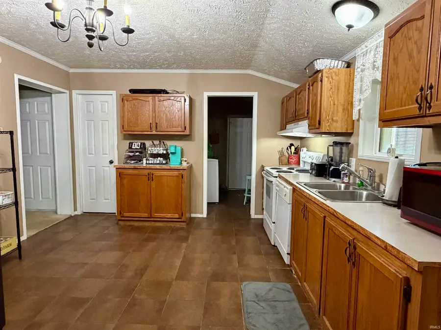 2217 W Willow Lane, Peru, IN 46970 - #3