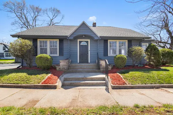 1202 S Twyckenham Drive, South Bend, IN 46615