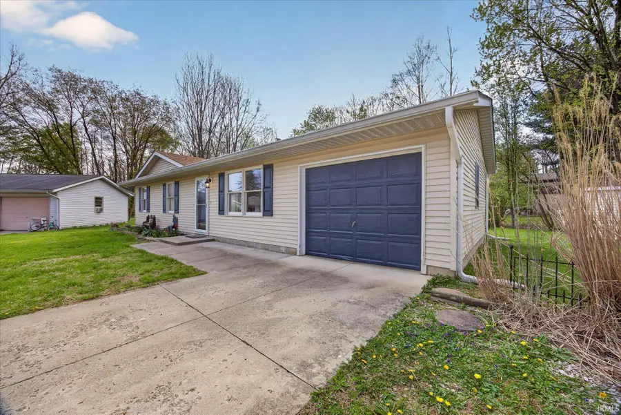 433 S Tulip Tree Court, Ellettsville, IN 47429 - #2