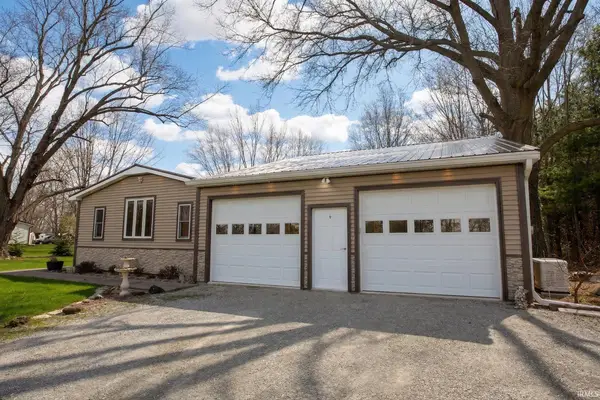 9006 W Old Road 30, Etna Green, IN 46524
