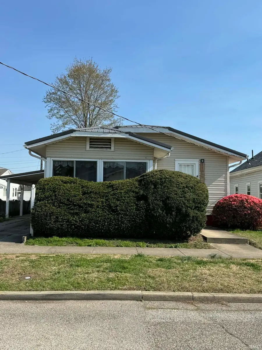 1411 N 12th Street, Vincennes, IN 47501 - #2