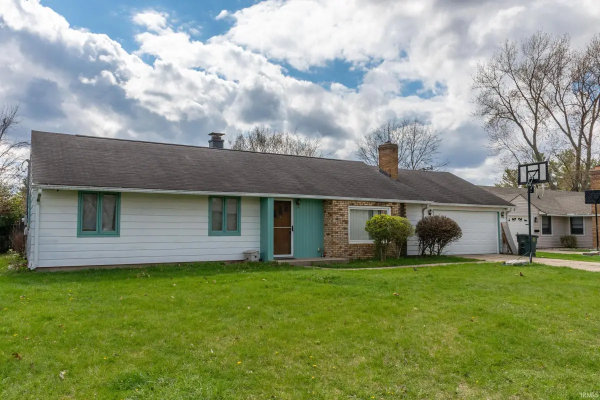 1662 Greenwood Drive, South Bend, IN 46614 - #1