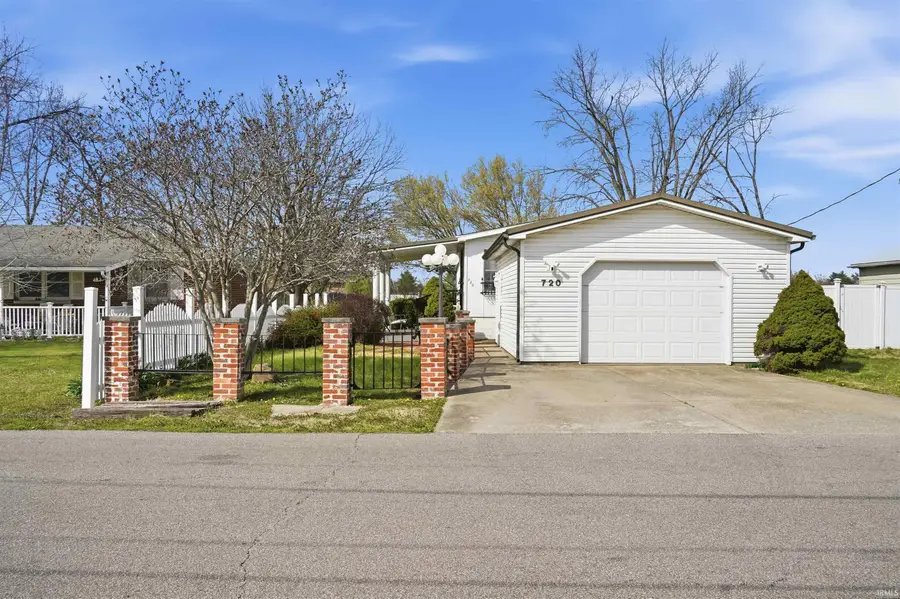 720 E Christian Street, Princeton, IN 47670 - #2