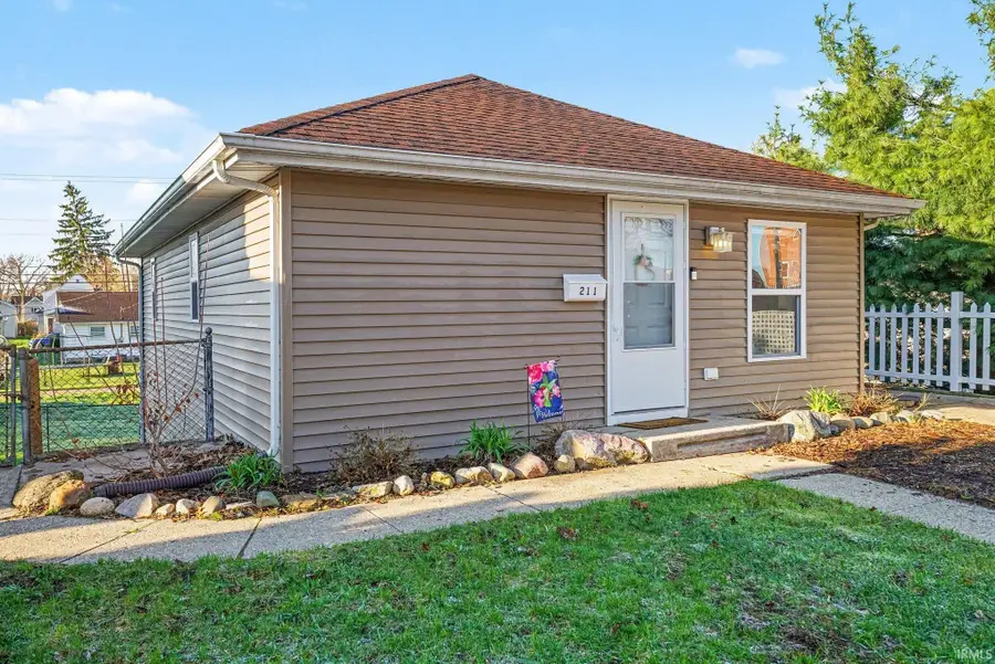 211 E Battell Street, Mishawaka, IN 46545 - #2