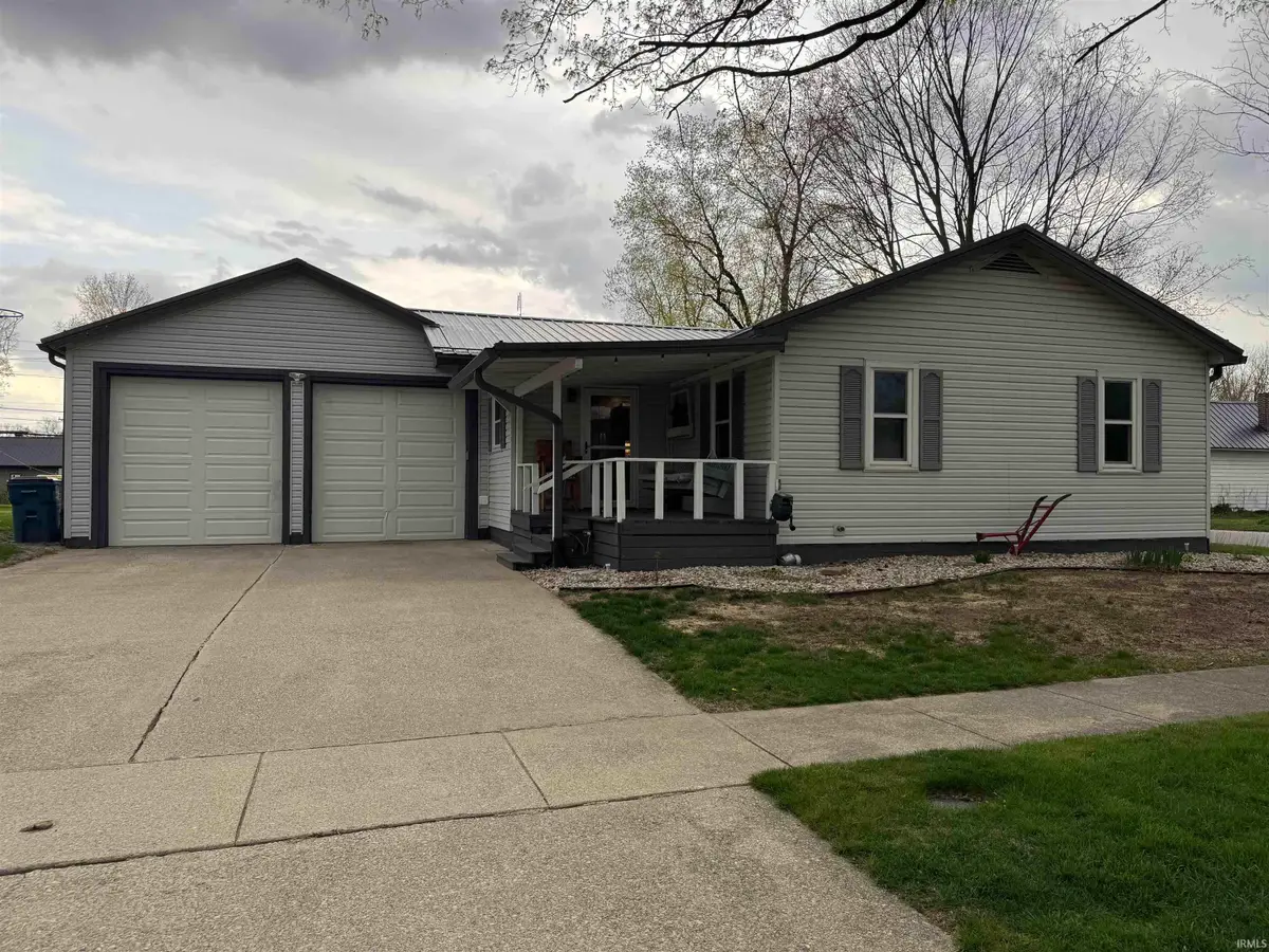 207 N Maple Street, North Manchester, IN 46962 - #1