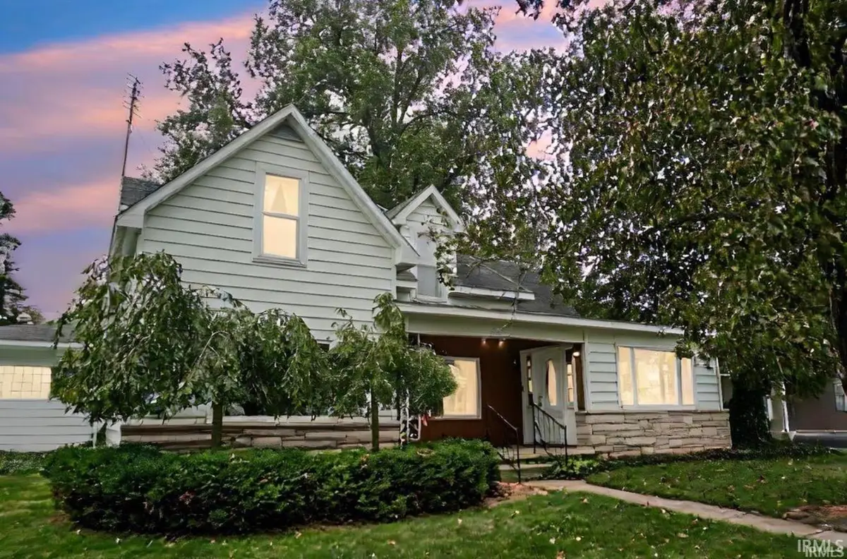 303 E Main Street, Medaryville, IN 47957 - #1