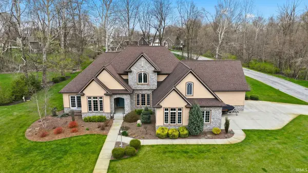 3669 E Greystone Drive, Warsaw, IN 46582