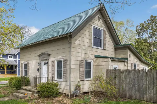 902 S 8th Street, Goshen, IN 46526