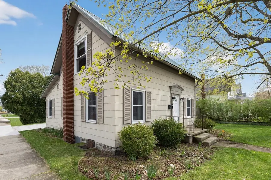 902 S 8th Street, Goshen, IN 46526 - #3