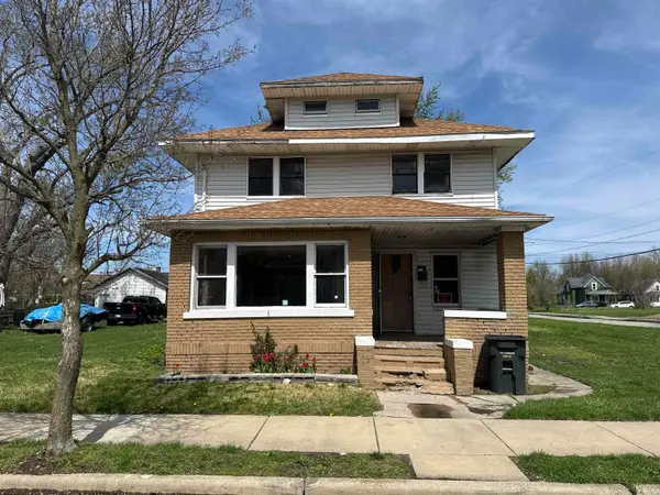 2205 Kenwood Avenue, South Bend, IN 46628