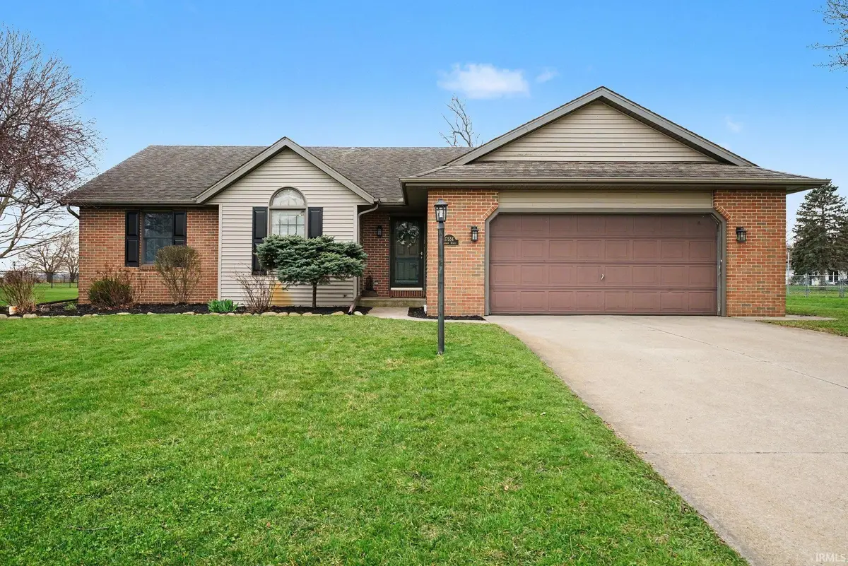 17556 Shannon Avenue, Goshen, IN 46526 - #1
