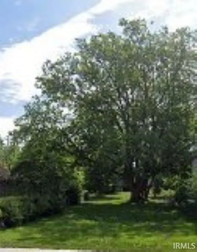 V/L ADJ 206 Birdsell Street, South Bend, IN 46628 - #1