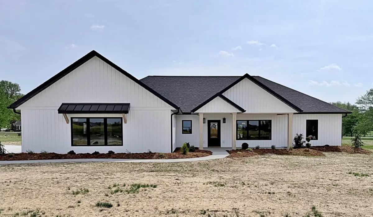 134 Garrett Avenue, Loogootee, IN 47553 - #1