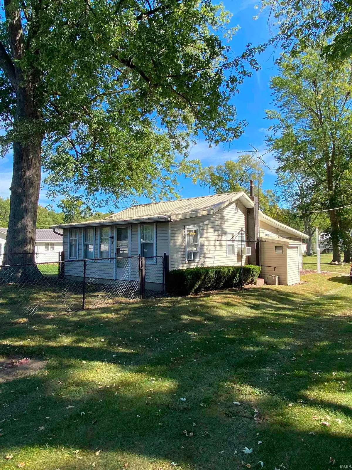 32 EMS D2 Lane, Syracuse, IN 46567 - #1