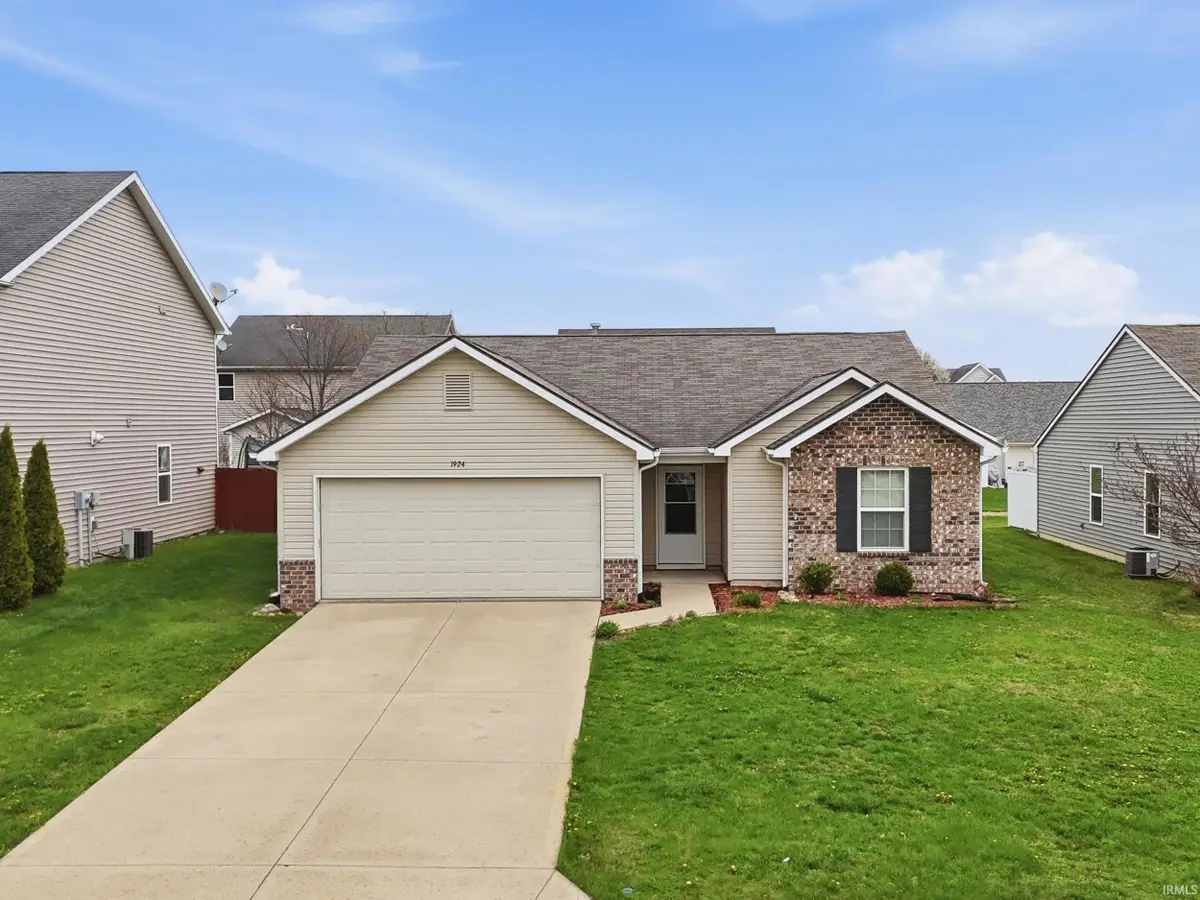 1924 Black Bear Drive, Fort Wayne, IN 46808 - #1
